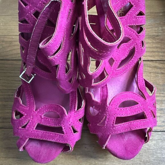 Madison By Shoedazzle Womens Heel Size 6.5  Strappy Fuchsia Pink  Stiletto - Picture 2 of 7